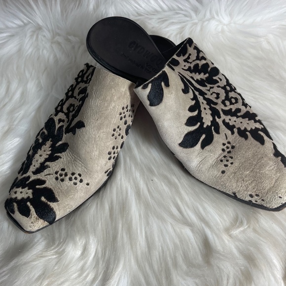 cydwoq Shoes - Cydwoq Tan/Dark Brown Sueded Mules Sz 37/7